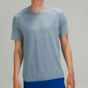 Lululemon T-Shirt